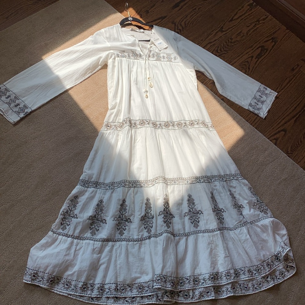 Zara‎ Embroidered Dress - Picture 6 of 17